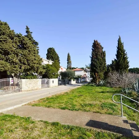 Apartment Rotar II 11080 Pula
