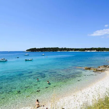 In Pula/istrien 10862 *